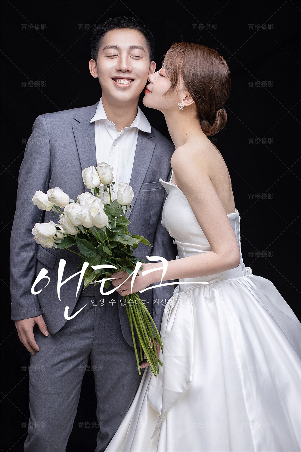 【内景】幸福不是耀眼的主目，韩式婚纱照的风格如同清新淡雅的风，温馨 ，幸福感的氛围。