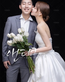 【内景】幸福不是耀眼的主目，韩式婚纱照的风格如同清新淡雅的风，温馨 ，幸福感的氛围。