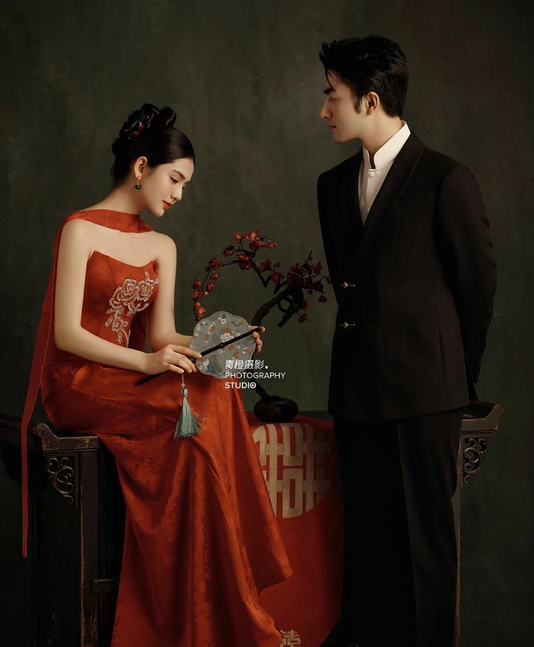 【内景】“东方美人骨” 美出圈的新中式婚纱照 