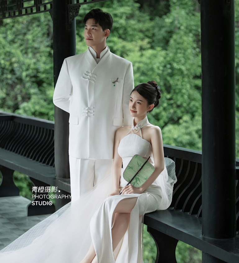 【外景】东方美学下的新中式婚纱照 