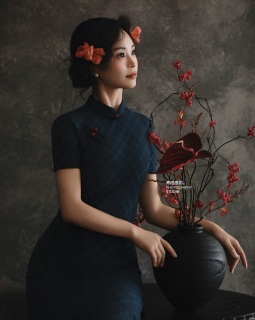 【内景】旗袍是写给东方女性的诗，暗调带来的质感，就是时光的沉淀