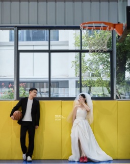 【外景】致青春，篮球场婚纱照又甜又酷