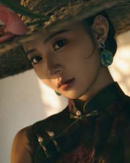 【外景】旗袍是氛围感的神，把东方女性的雅致刻进写真里