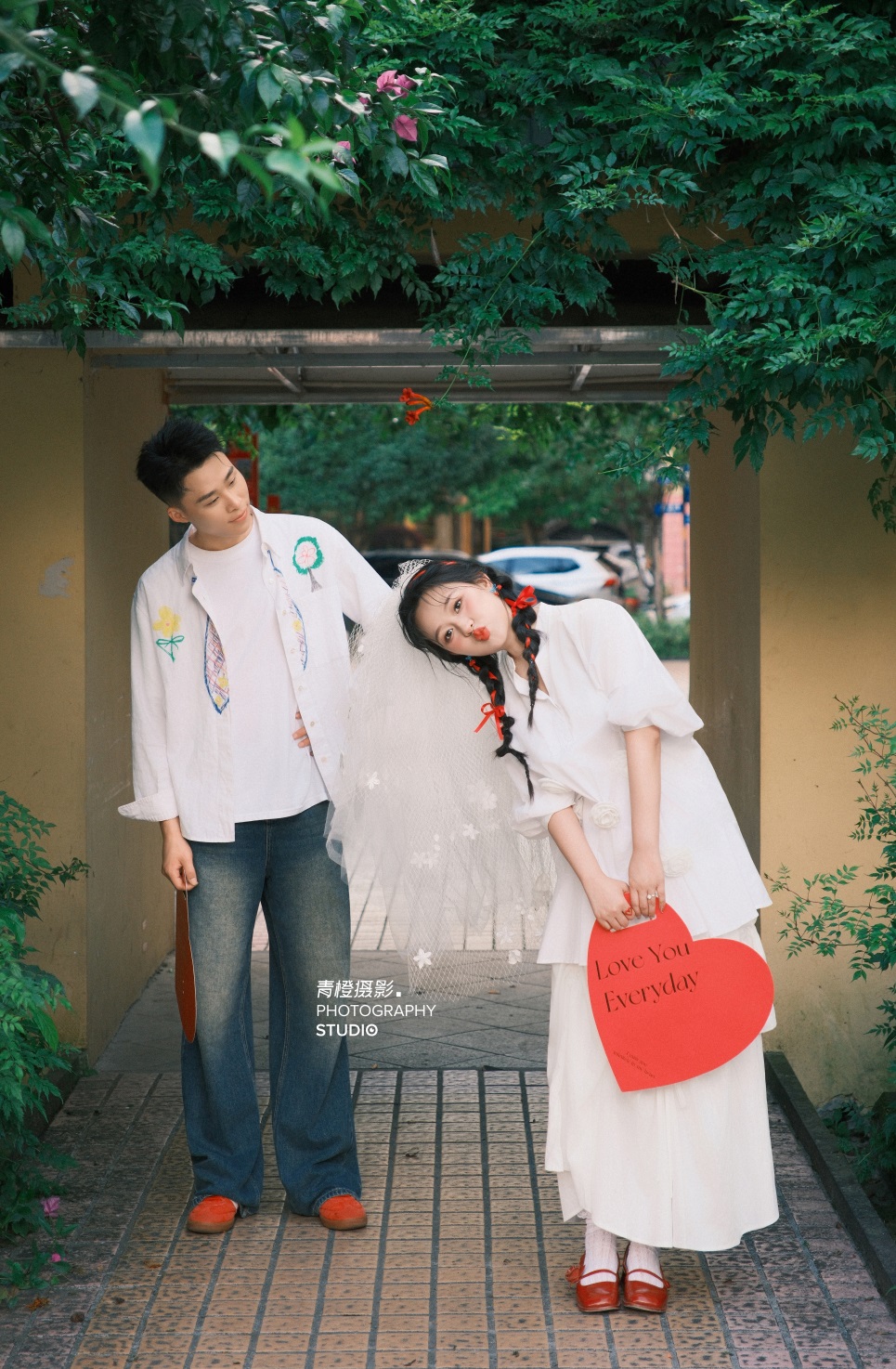 【外景】甜妹婚纱照这样拍，元气感直接拉满